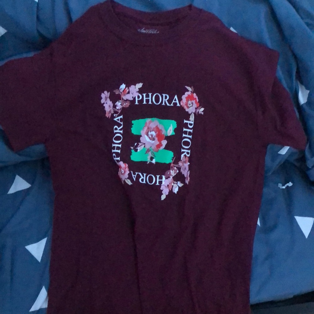 Phora Tee